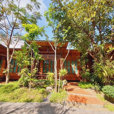 Areeya Phubeach Resort Wooden House Ban Chong Phli Zewnętrze zdjęcie