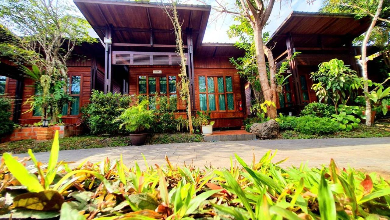Areeya Phubeach Resort Wooden House Ban Chong Phli Zewnętrze zdjęcie