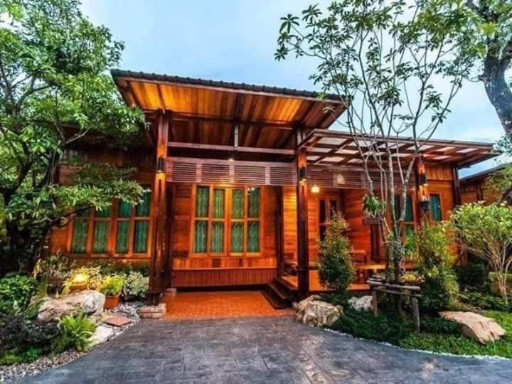 Areeya Phubeach Resort Wooden House Ban Chong Phli Zewnętrze zdjęcie