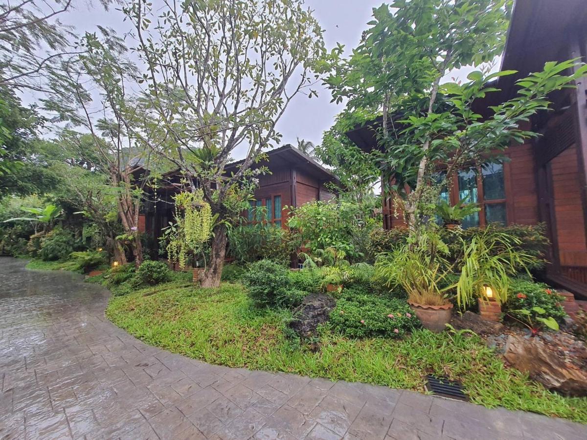 Areeya Phubeach Resort Wooden House Ban Chong Phli Zewnętrze zdjęcie